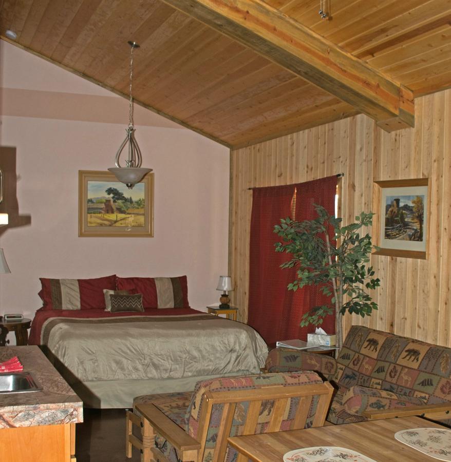 Diamondstone Guest Lodges ลาปีน ภายนอก รูปภาพ