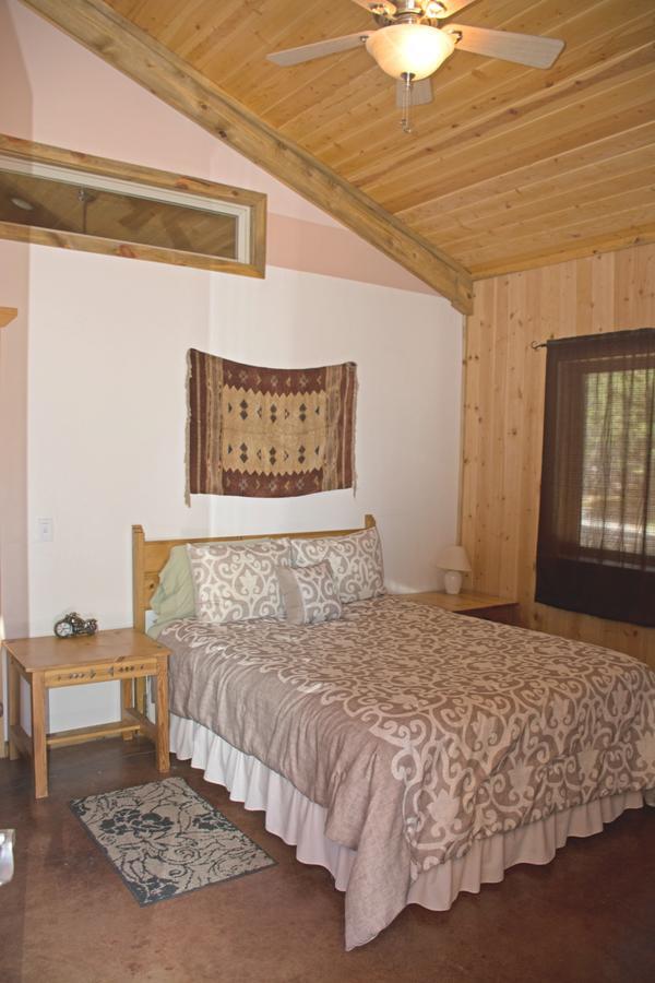 Diamondstone Guest Lodges ลาปีน ภายนอก รูปภาพ
