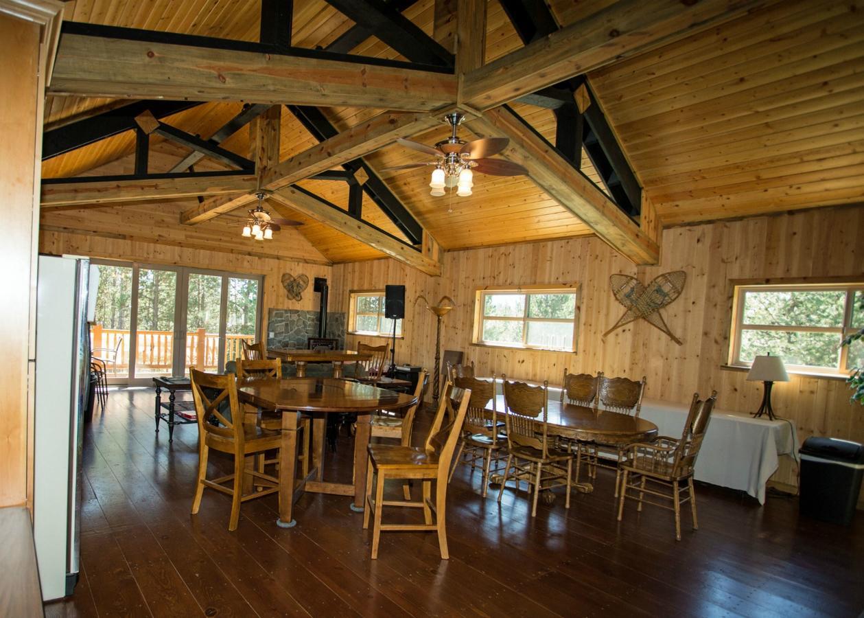 Diamondstone Guest Lodges ลาปีน ภายนอก รูปภาพ
