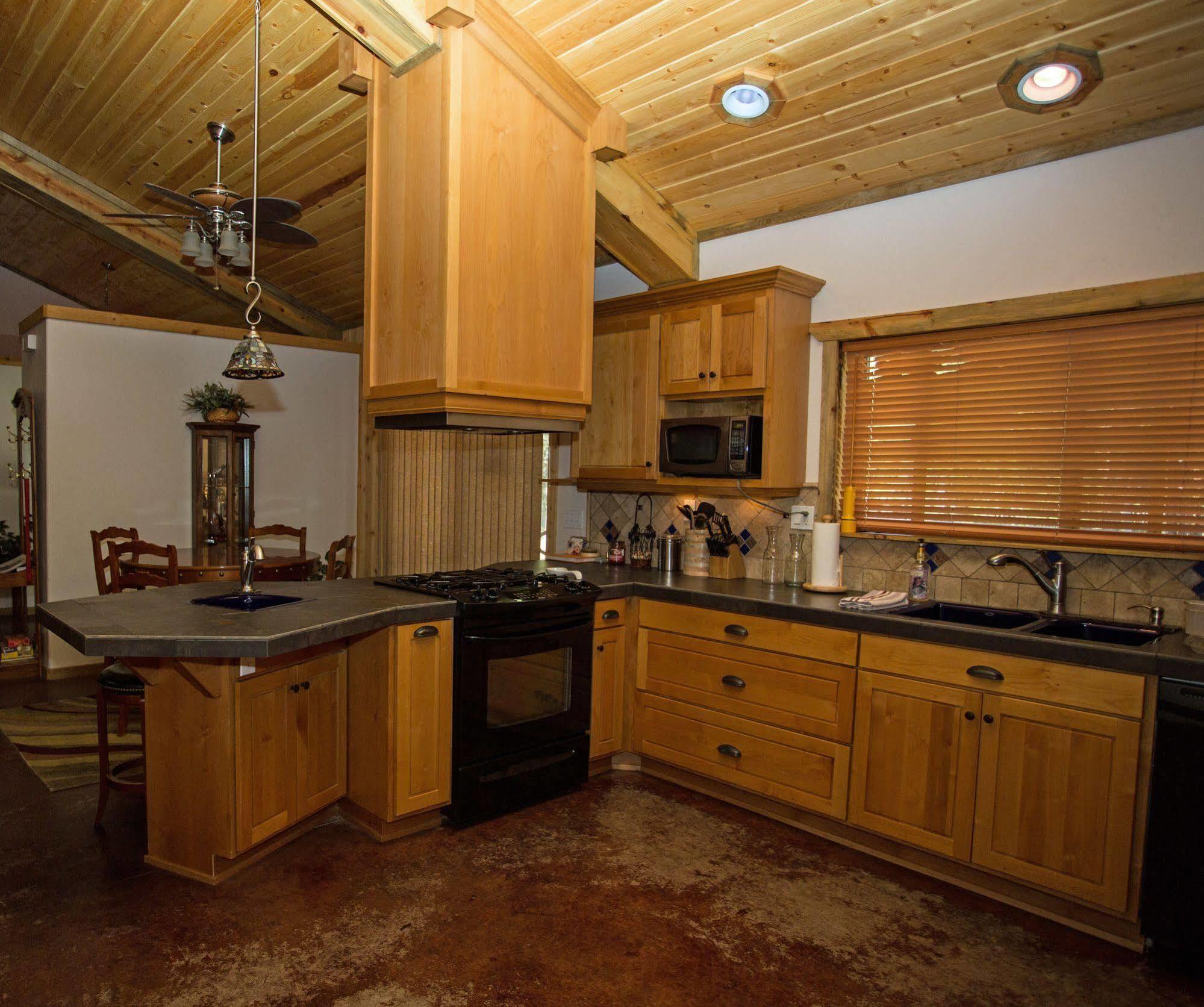 Diamondstone Guest Lodges ลาปีน ภายนอก รูปภาพ